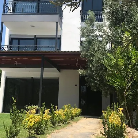 Oezbek Apartmán *