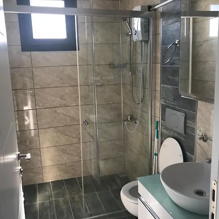 Oezbek Apartmán *